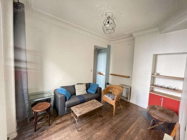 Appartement à PARIS-3E