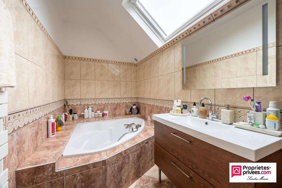 Maison à BEAUMONT-SUR-OISE