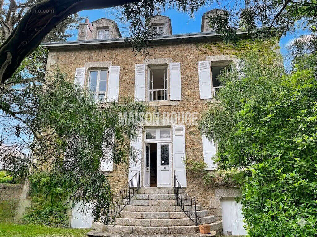 Saint-Briac-sur-Mer: Proprieté XIXème composée d''une maison de capitaine et maison de gardien, à deux pas du bourg - photo 2