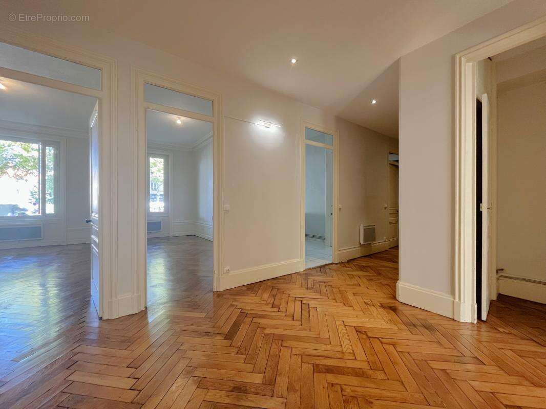 Appartement à LYON-1E