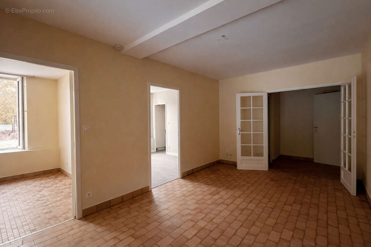 Maison à VELARS-SUR-OUCHE