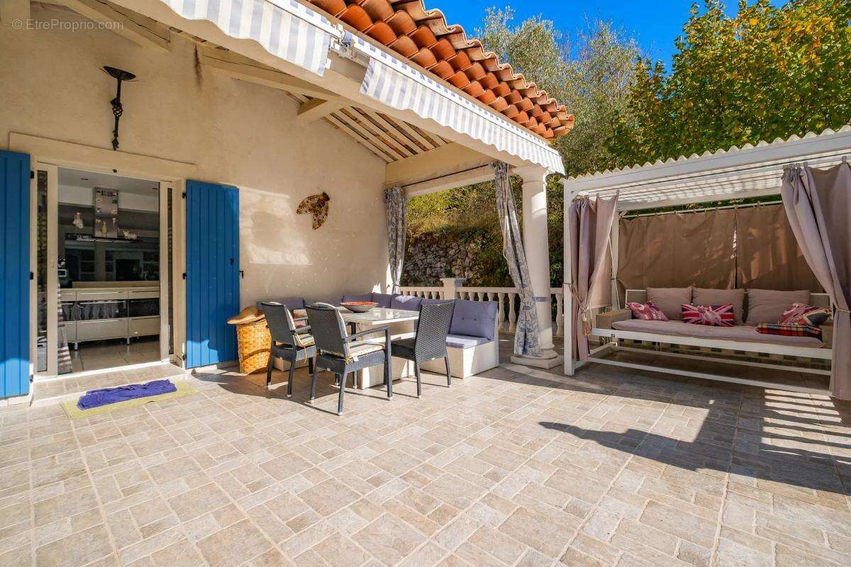 Maison à L&#039;ESCARENE