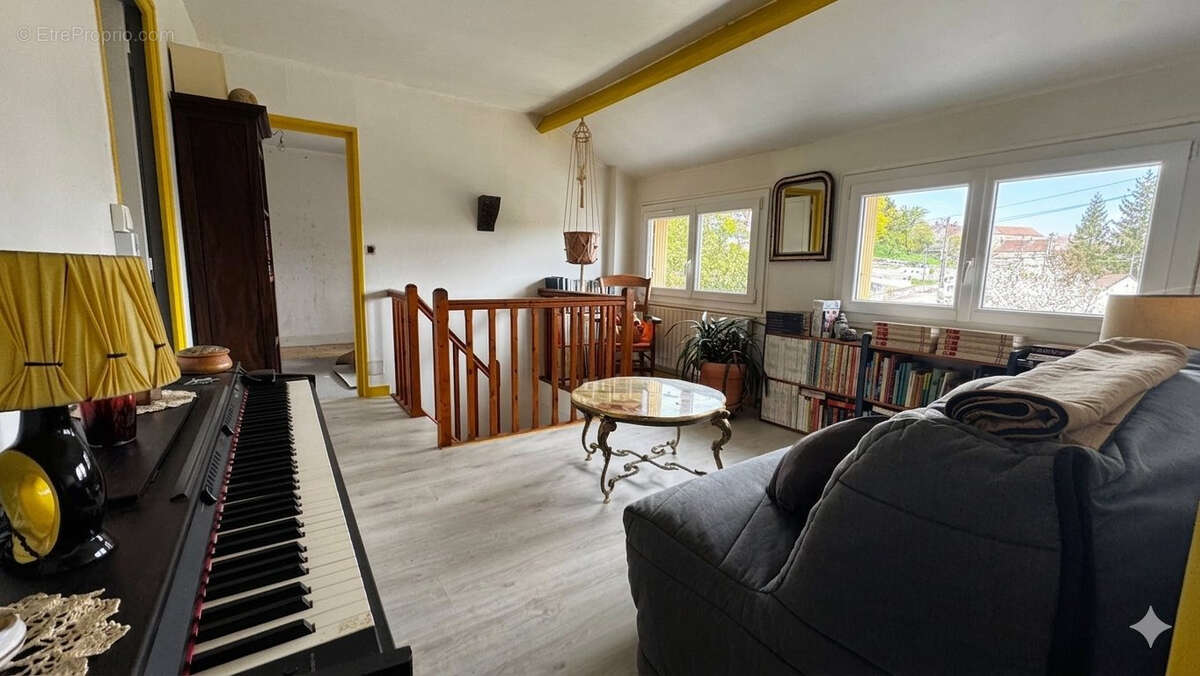 Maison à MEREVILLE