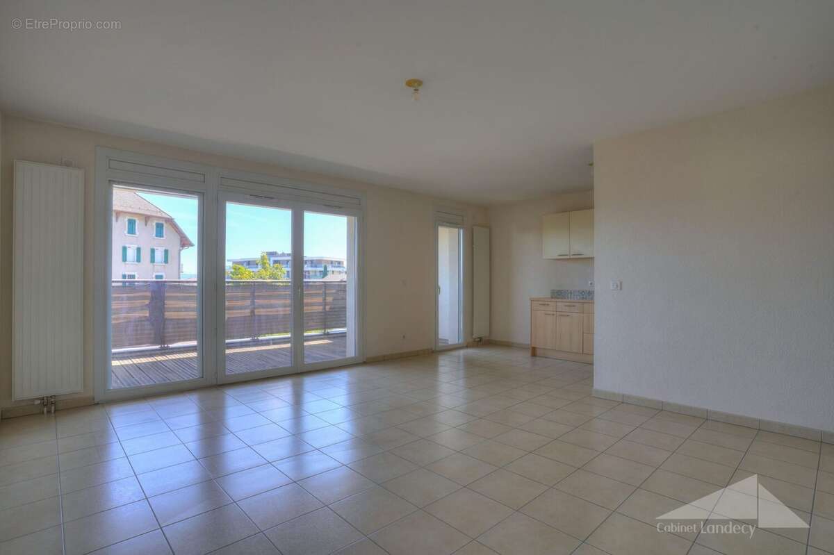 Appartement 87 m² à Thoiry  - photo 6