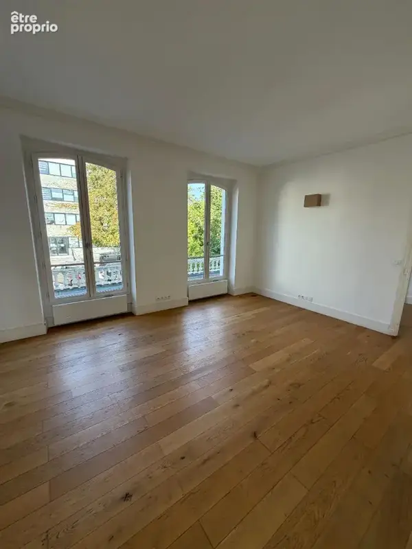 SAINT-CLOUD -  3 pièces  de 64 m² à réagencer. - photo 4