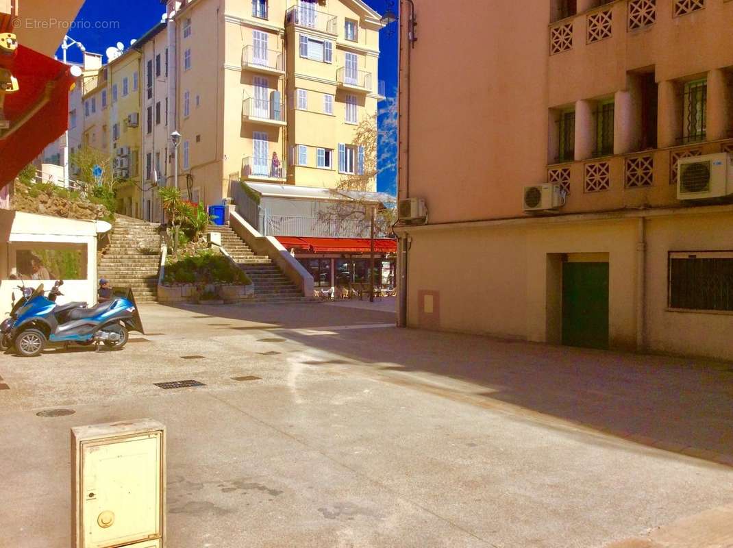 Commerce à CANNES