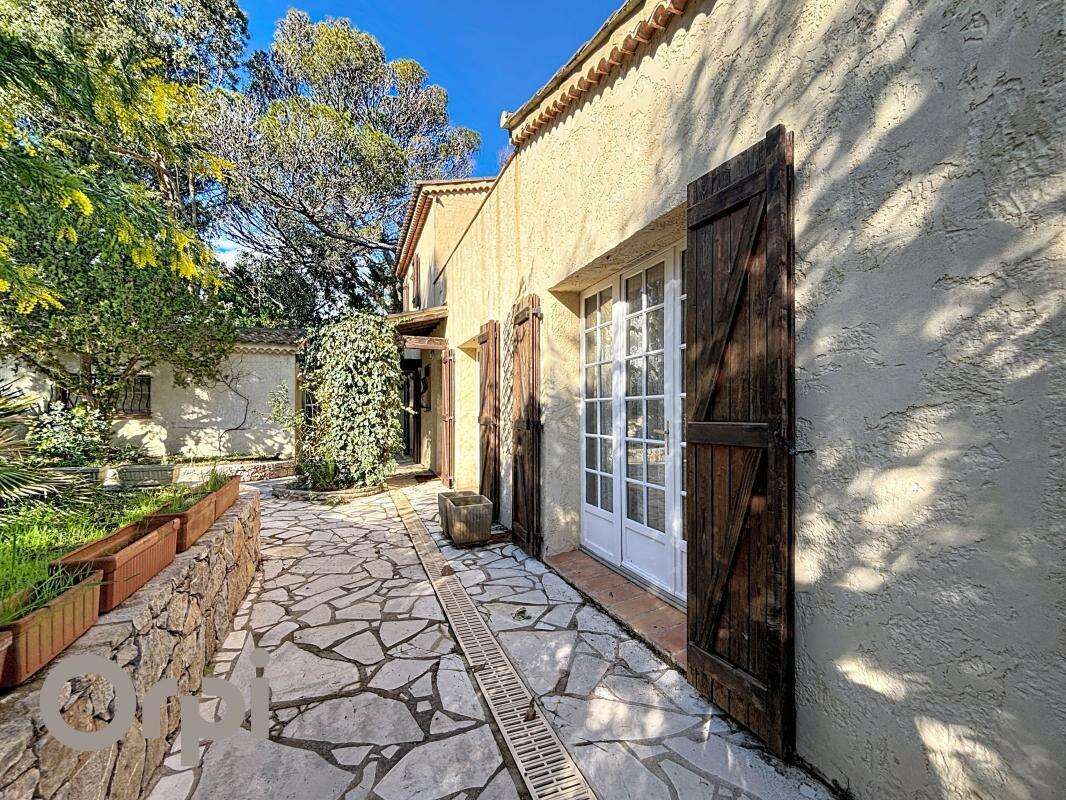 Maison à FREJUS