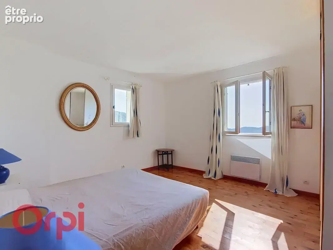 Véritable mas à vendre à Evenos - photo 9