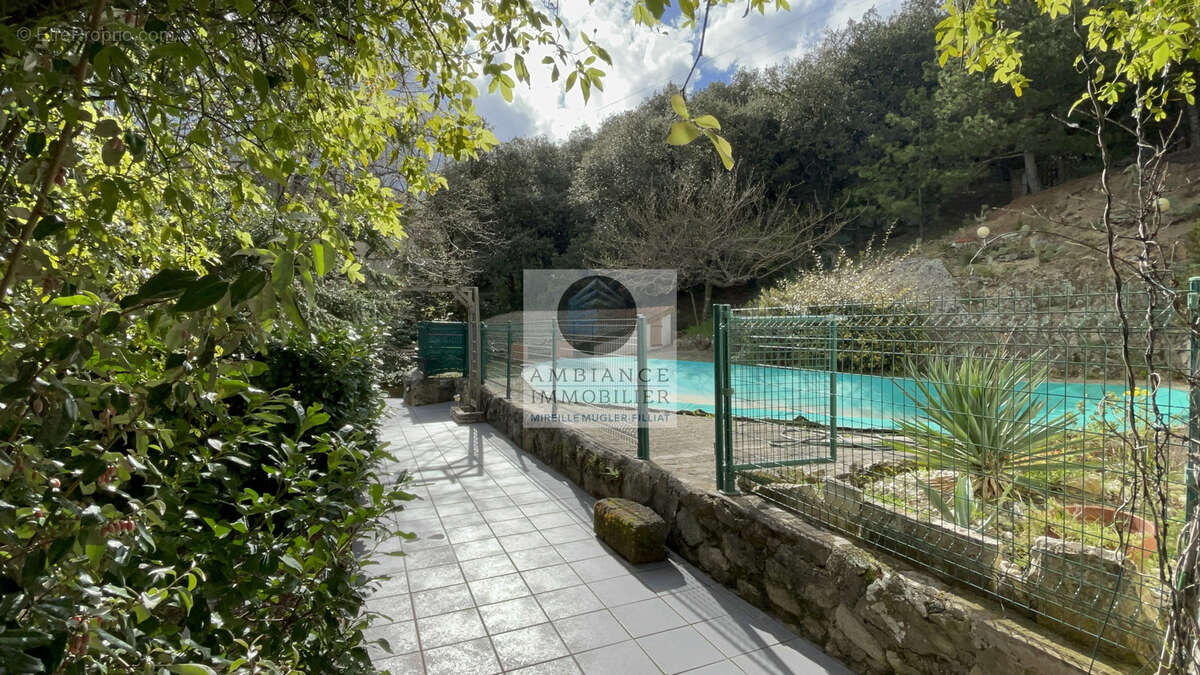 Maison à SAINT-PERAY