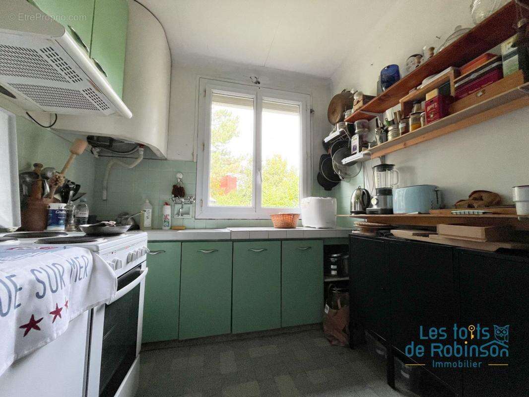 Maison à VERRIERES-LE-BUISSON