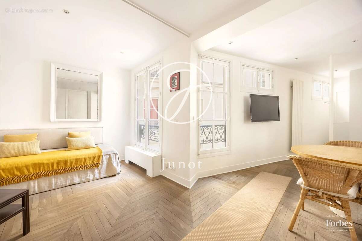 Appartement à PARIS-6E