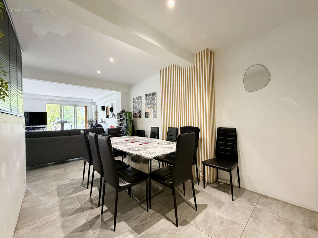 Appartement à ROQUEBRUNE-CAP-MARTIN