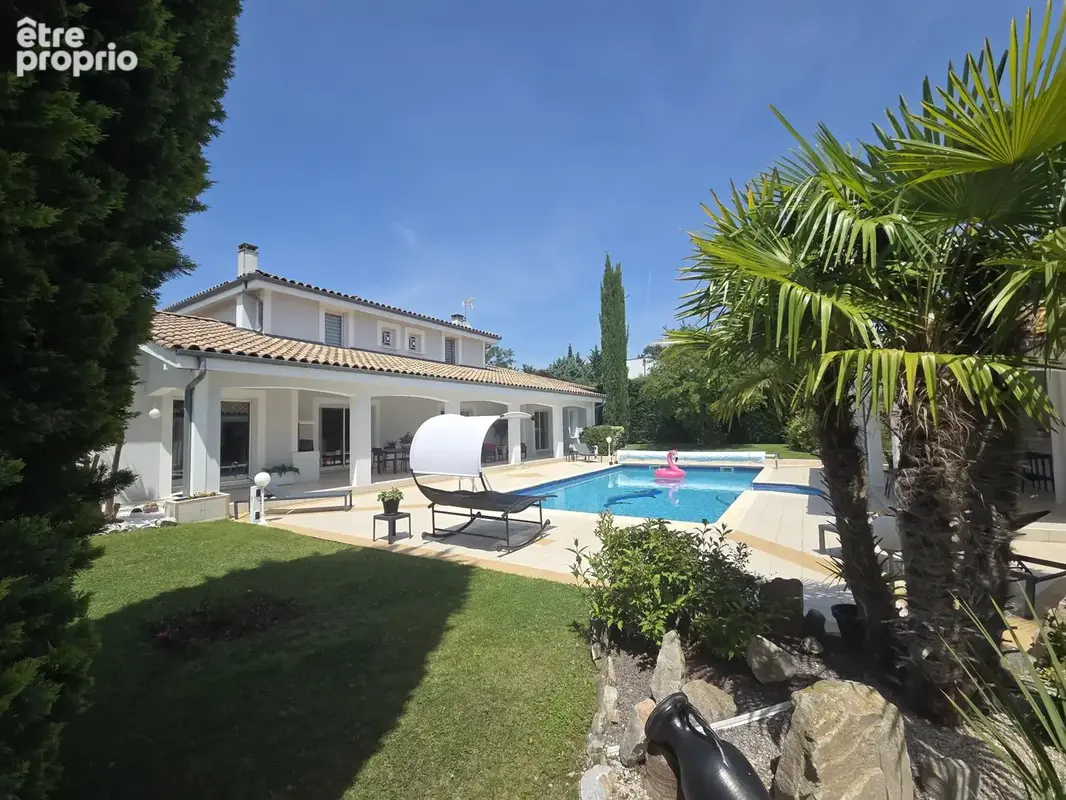 Villa d'architecte de 240m2 sur un terrain de 1500m2 avec piscine à Castelginest - photo 2