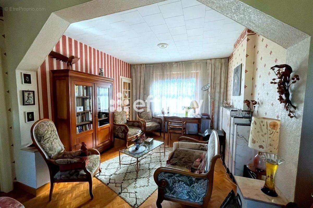 Maison à VIEUX-CONDE