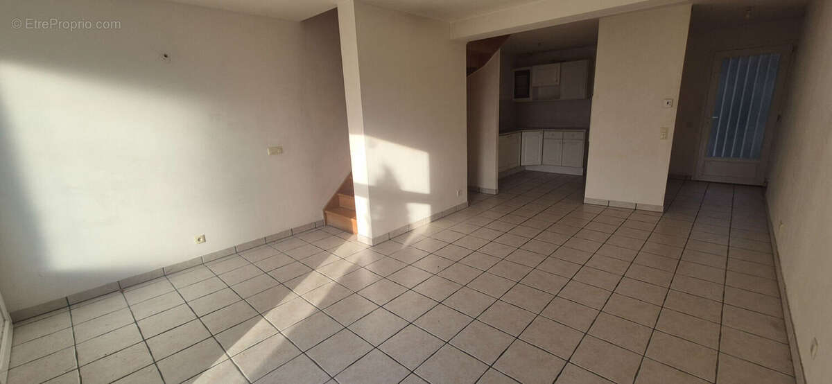 Appartement Seyssuel 3 pièce(s) 62.48 m2 - photo 2