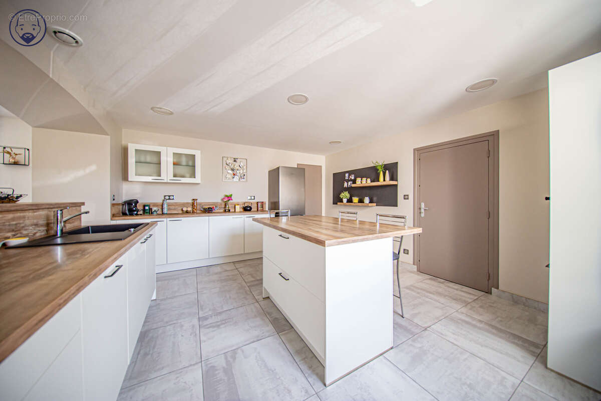 Grande maison de village rénovée avec goût, située sur l'axe Commercy/Ligny-en-Barrois - photo 4