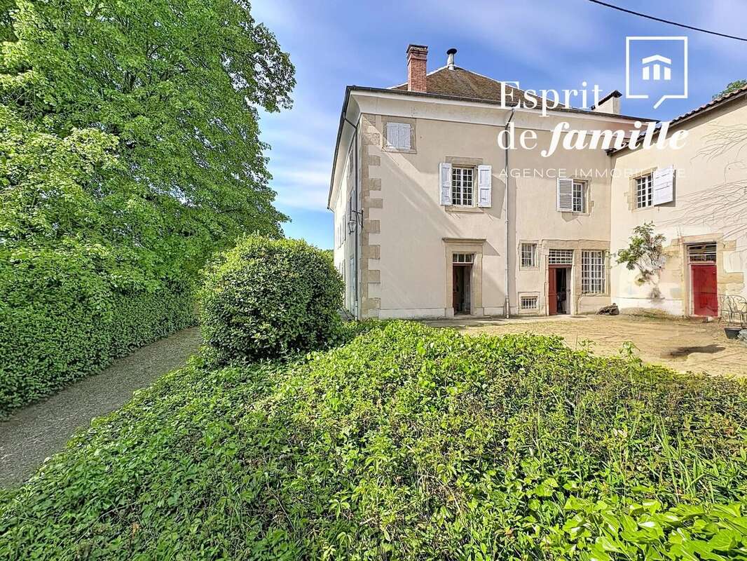 Maison à CHARMES-SUR-L'HERBASSE