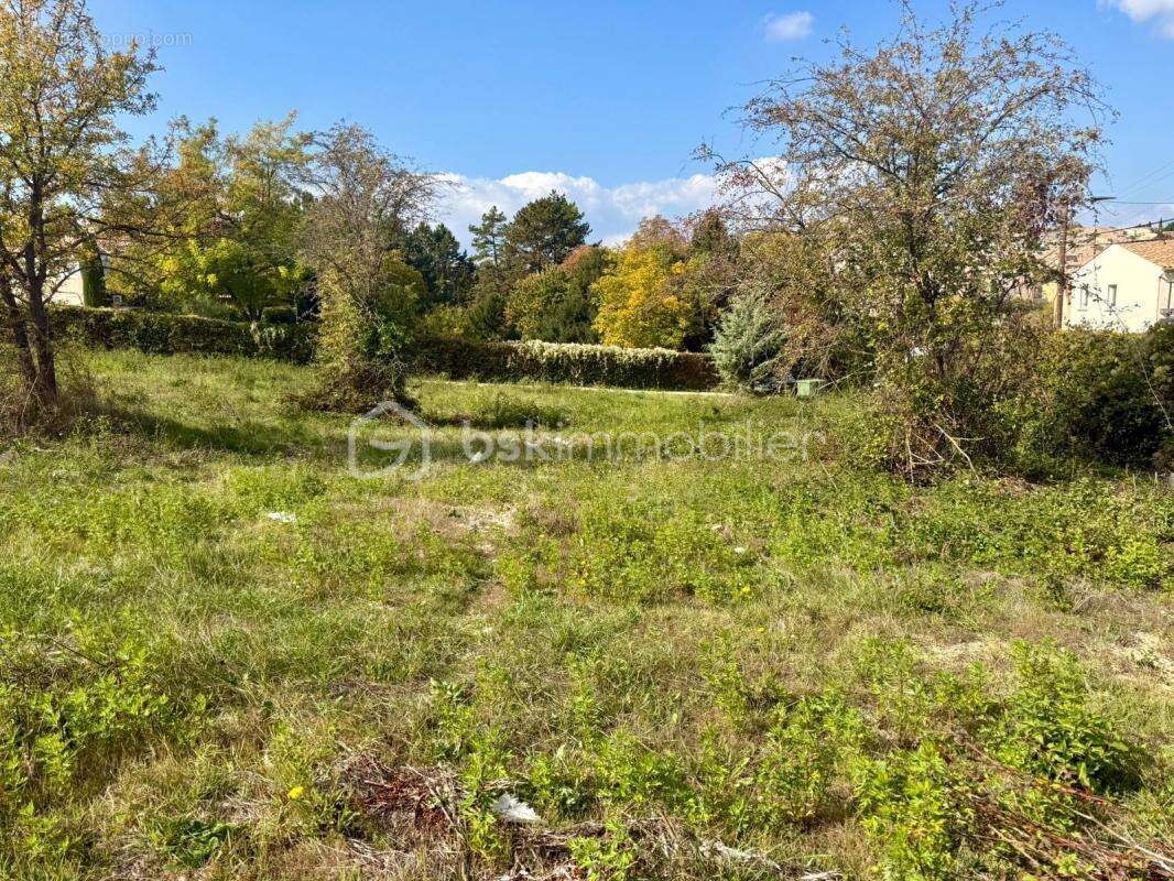 Terrain à VALENSOLE