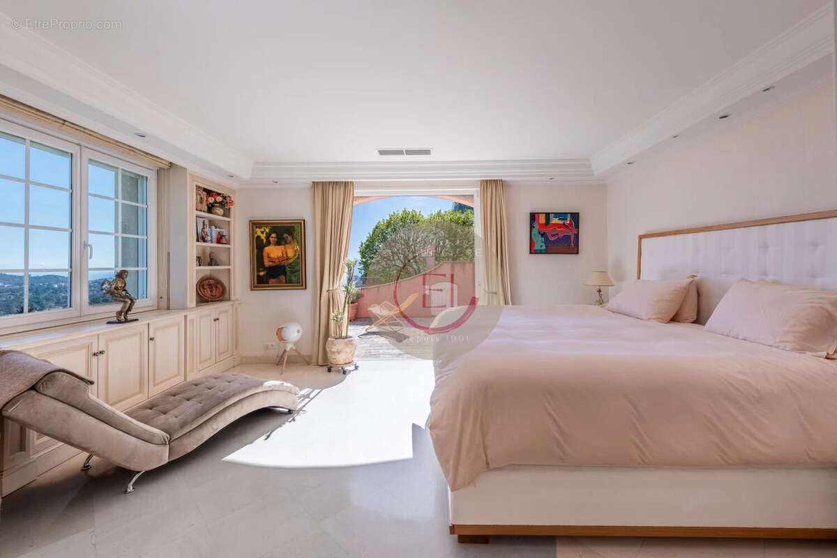 Maison à MOUGINS