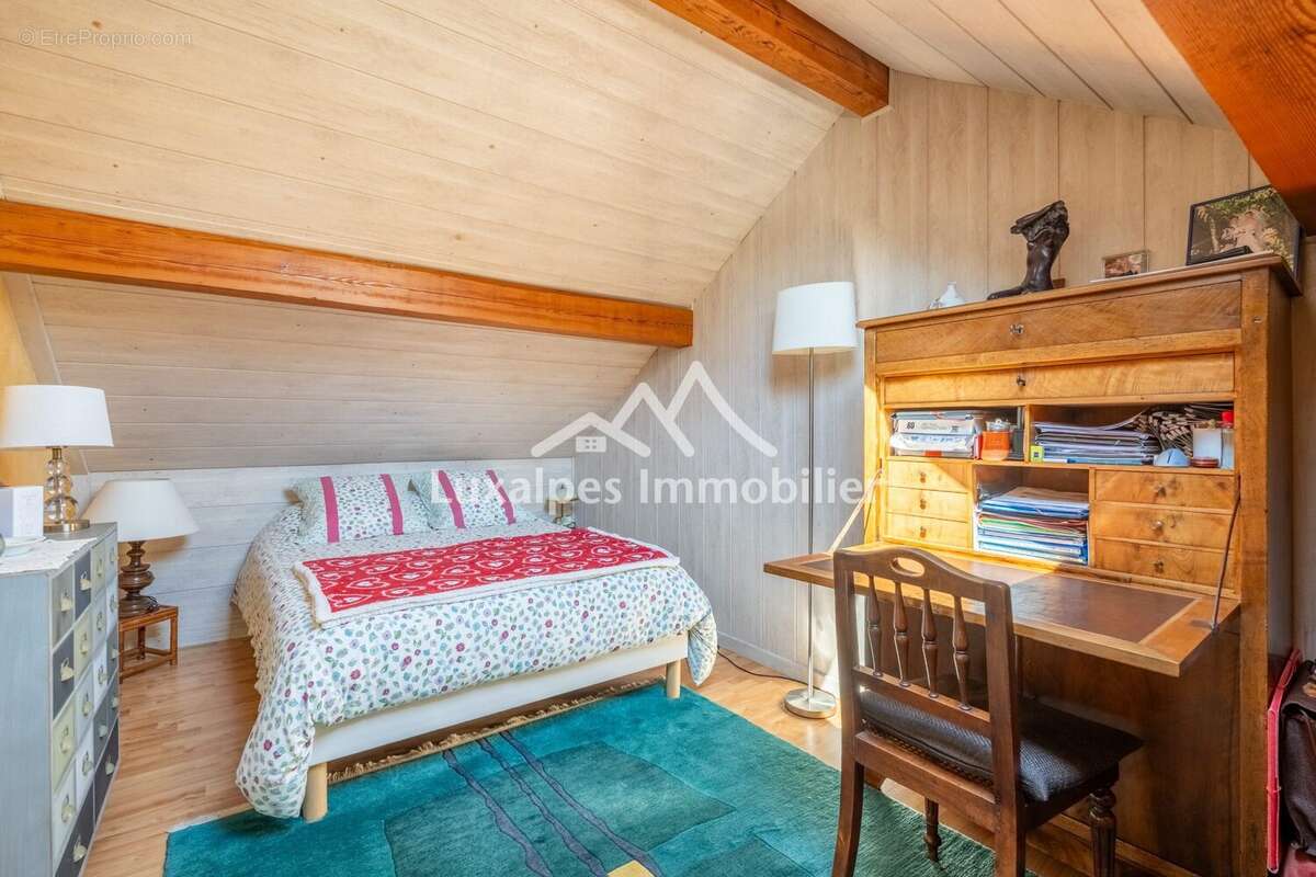 Maison à MENTHON-SAINT-BERNARD