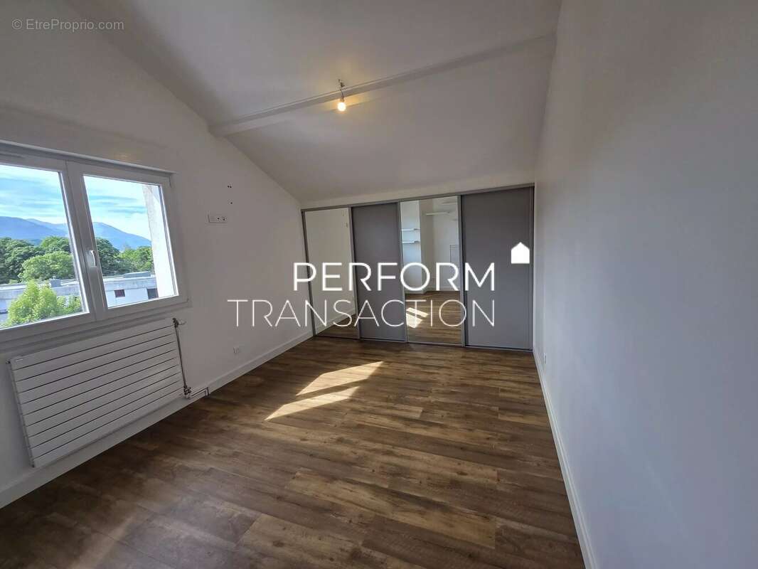 Appartement à ECHIROLLES