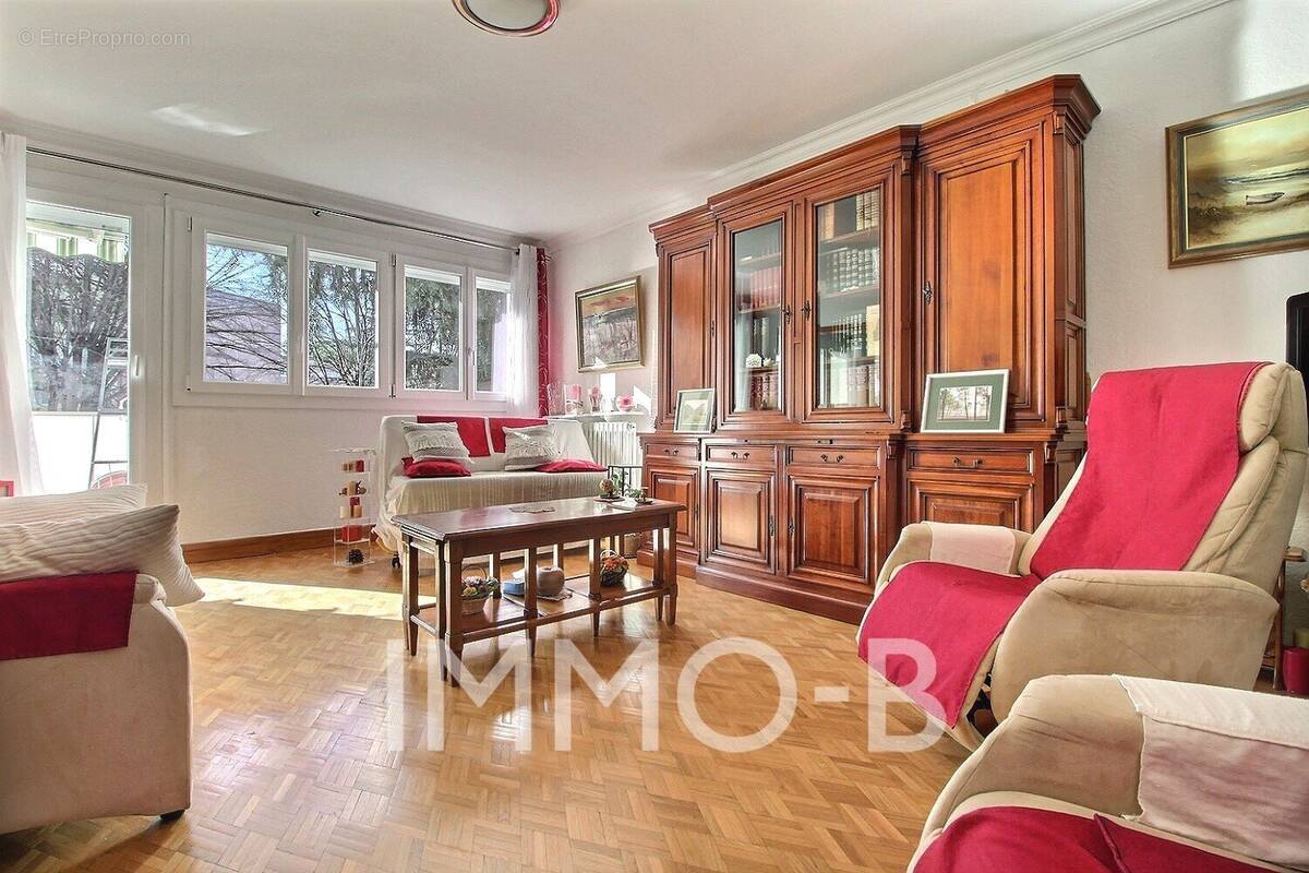 Appartement à RAMONVILLE-SAINT-AGNE