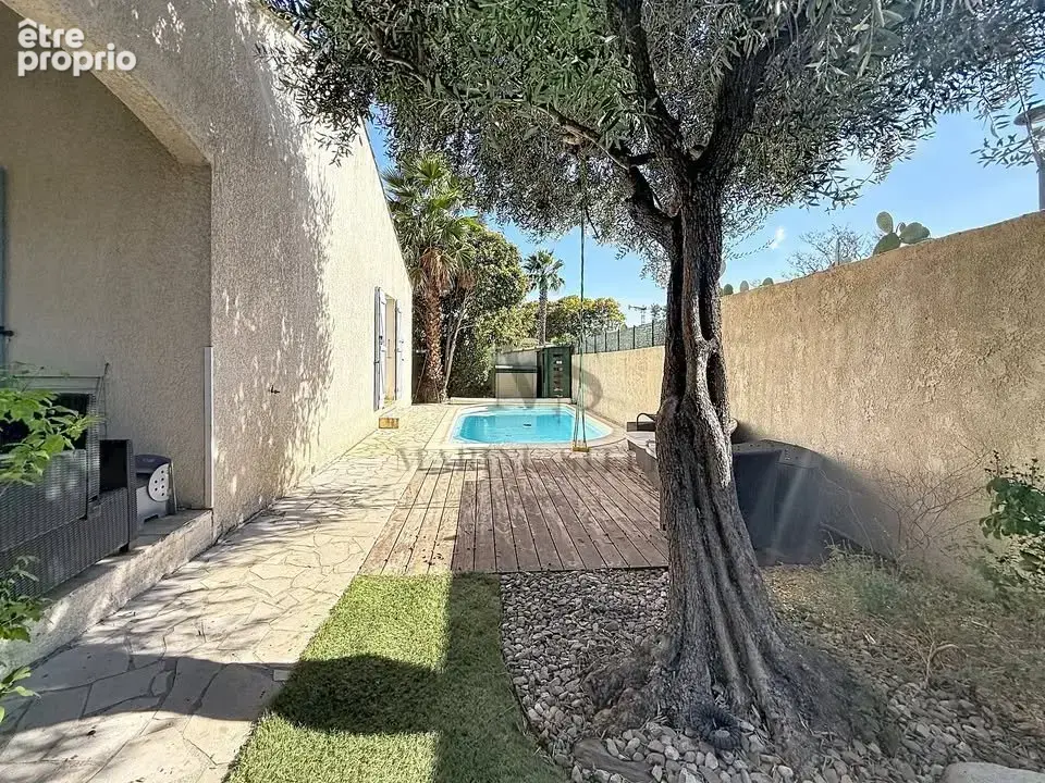 Maison avec piscine en centre-ville de Béziers : 3 chambres, garage et jardin arboré - photo 3