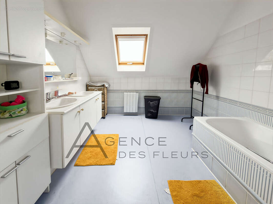 Maison Elbeuf 2237m2 - photo 15