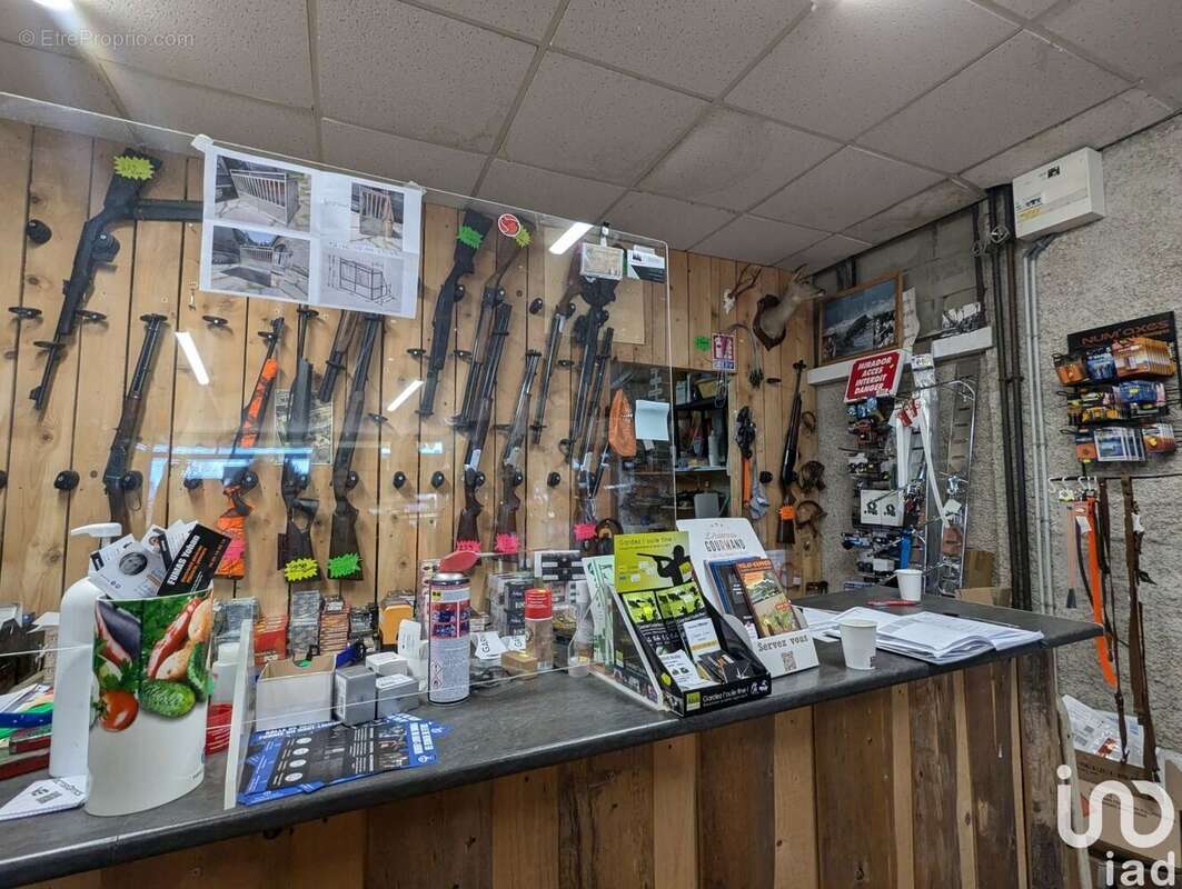 Photo 7 - Commerce à SAINT-BONNET-LE-FROID