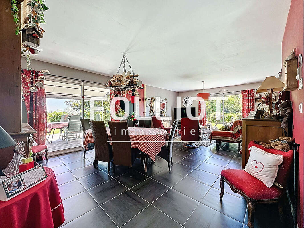 Maison à SAINT-SAUVEUR-LA-POMMERAYE