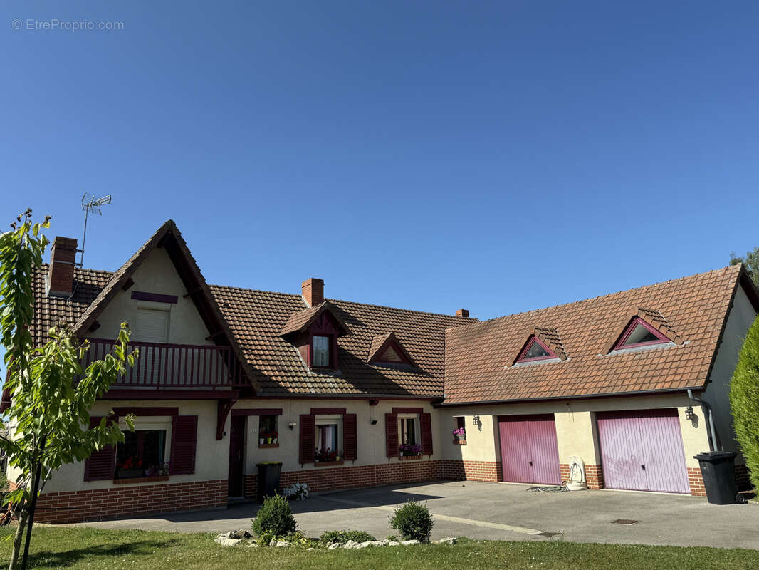 Maison à POIX-DE-PICARDIE