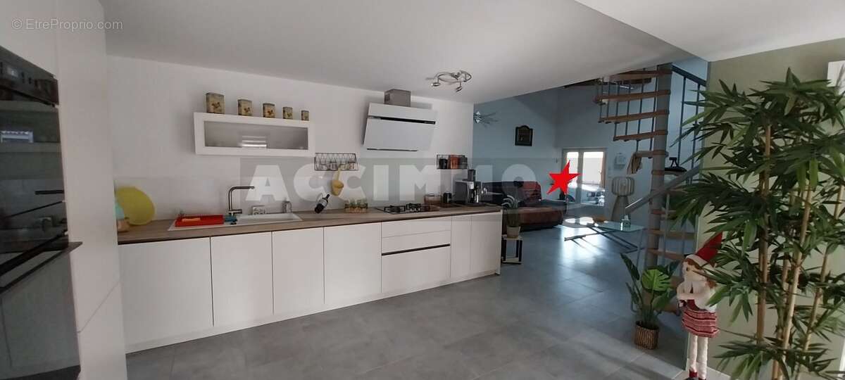 Maison à DREMIL-LAFAGE