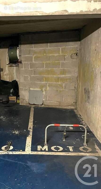 Parking à PARIS-14E