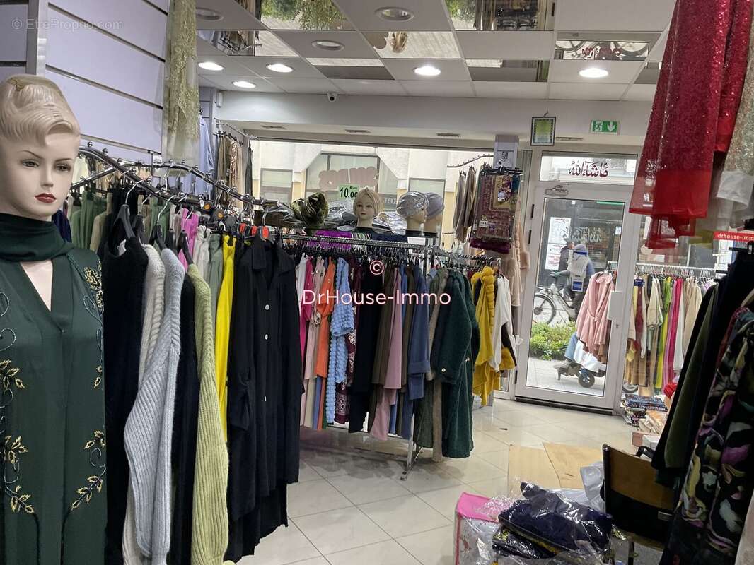 Commerce à PARIS-11E