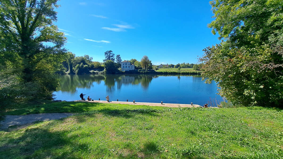 Appartement à PRAYSSAC