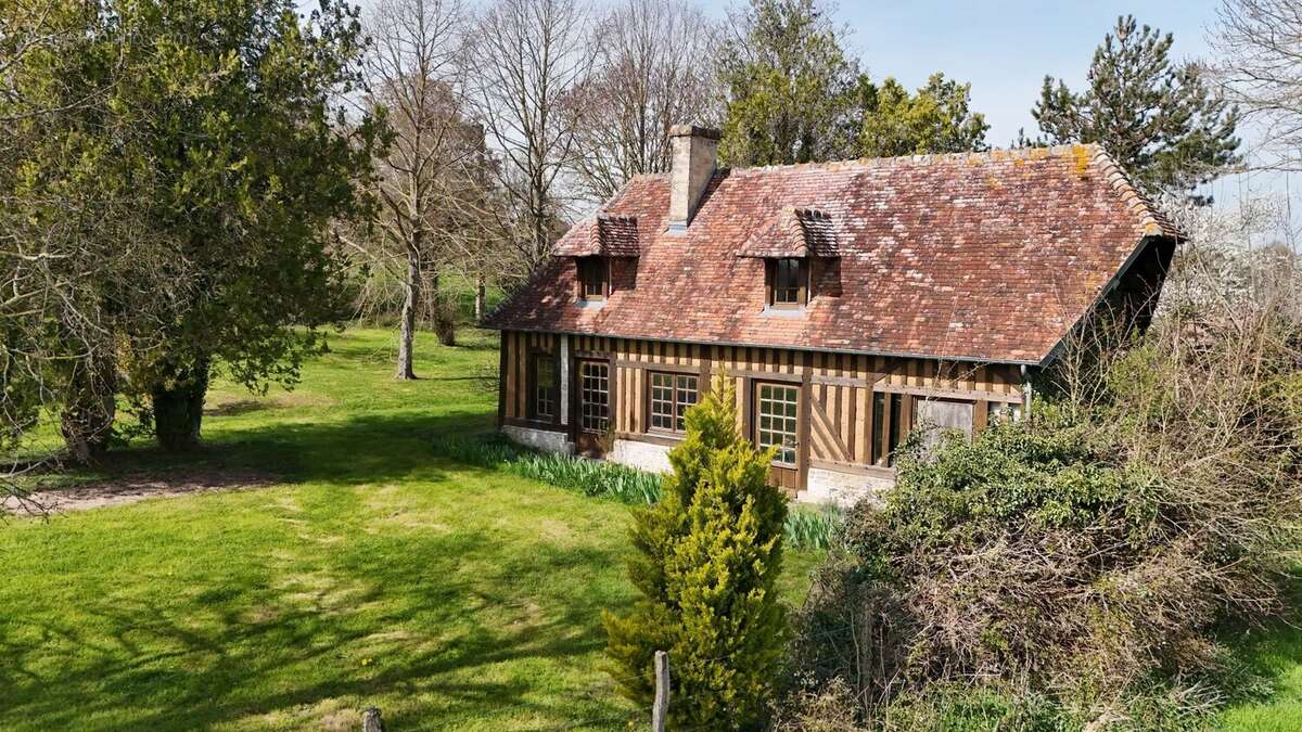 Maison à SAINT-PIERRE-SUR-DIVES