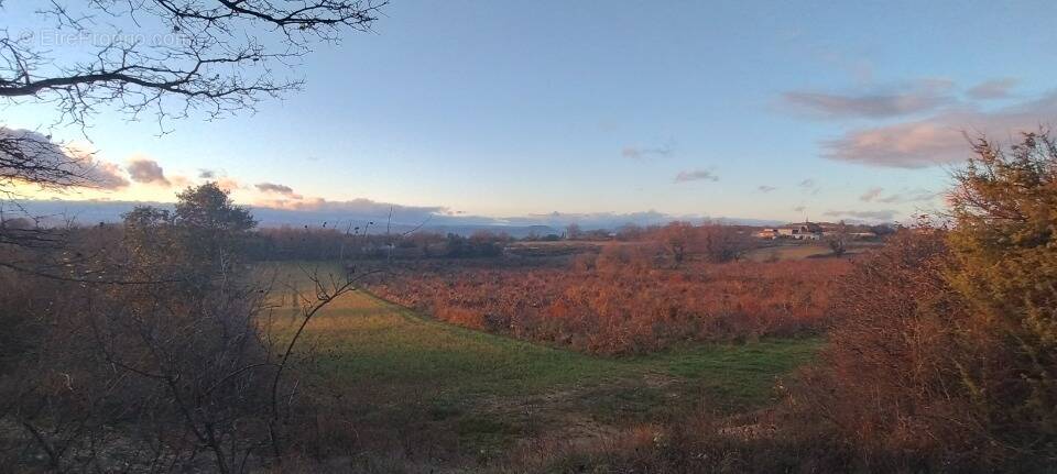 Terrain à BARJAC