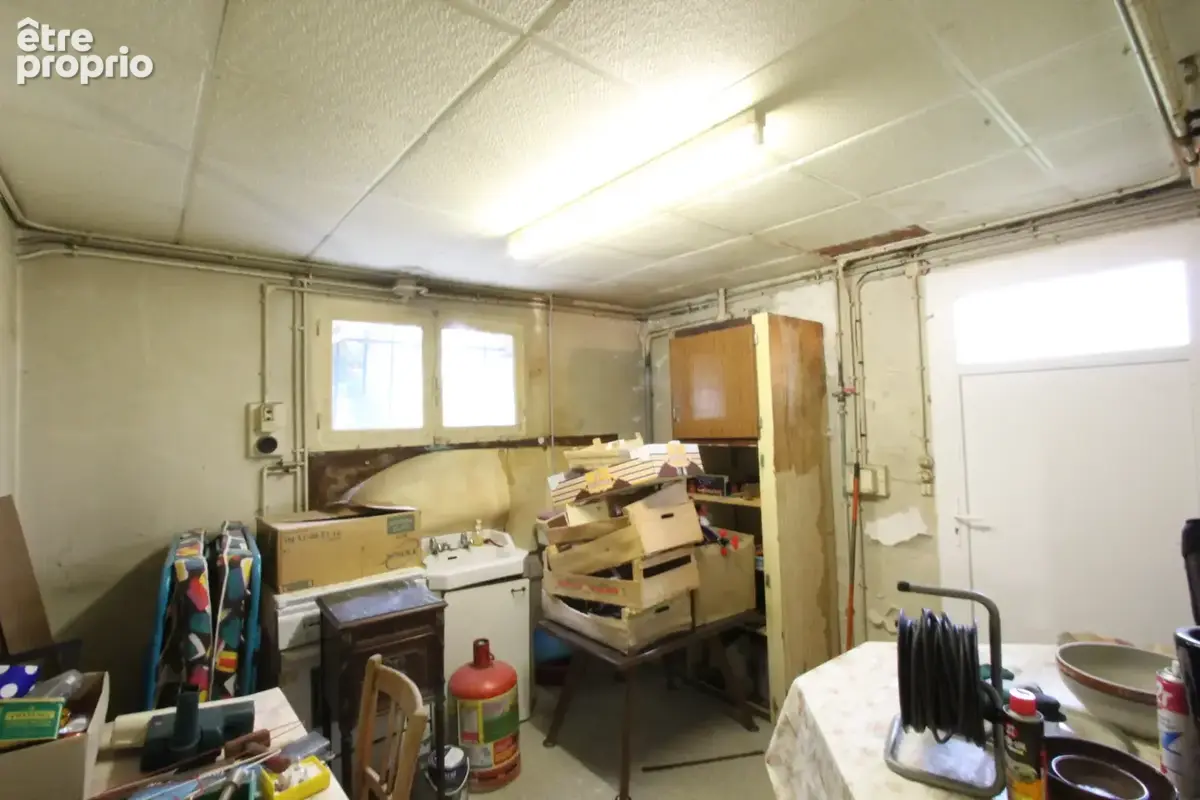 La Charité sur Loire, pavillon T7 à rénover 134 m2 quartier résidentiel - photo 11