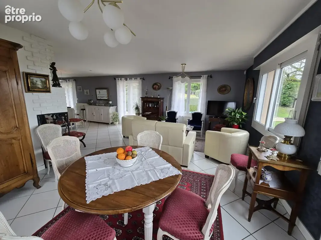 Propriete avec splendide vue sur vichy - photo 5