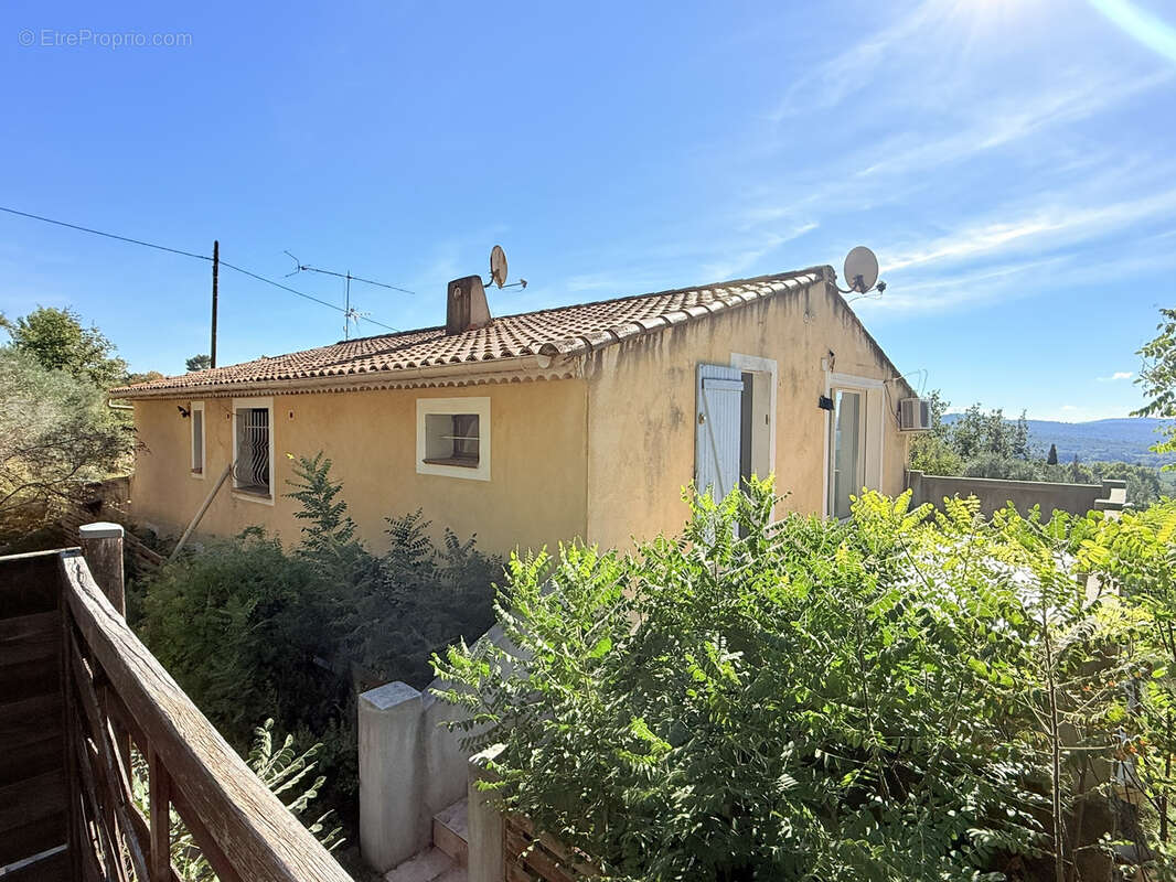 Maison à SOLLIES-PONT