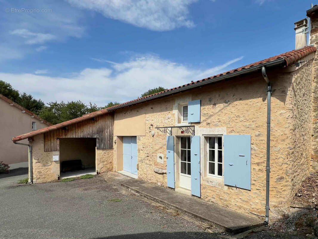 Maison rénovée à Roussines   À 5 minutes du golf de la Prèze - photo 13