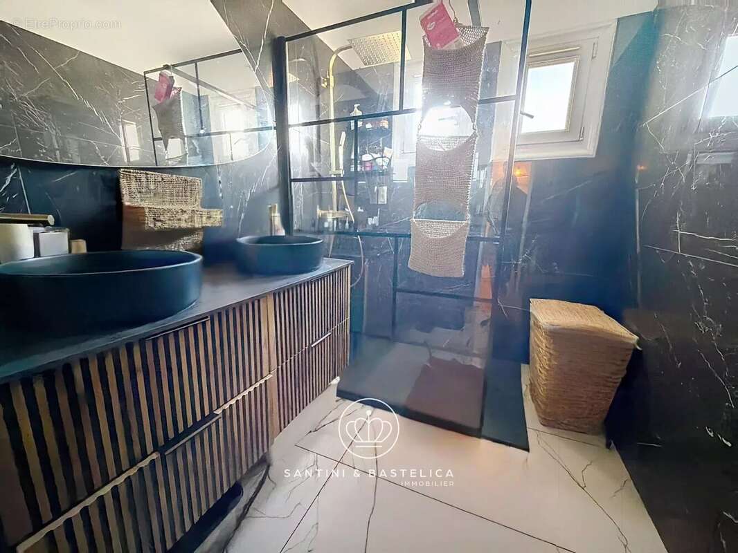 Appartement à AFA