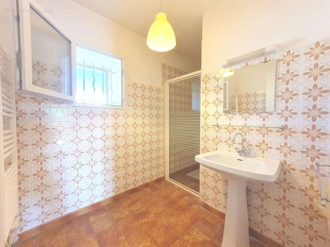 Maison à CAUMONT-SUR-DURANCE