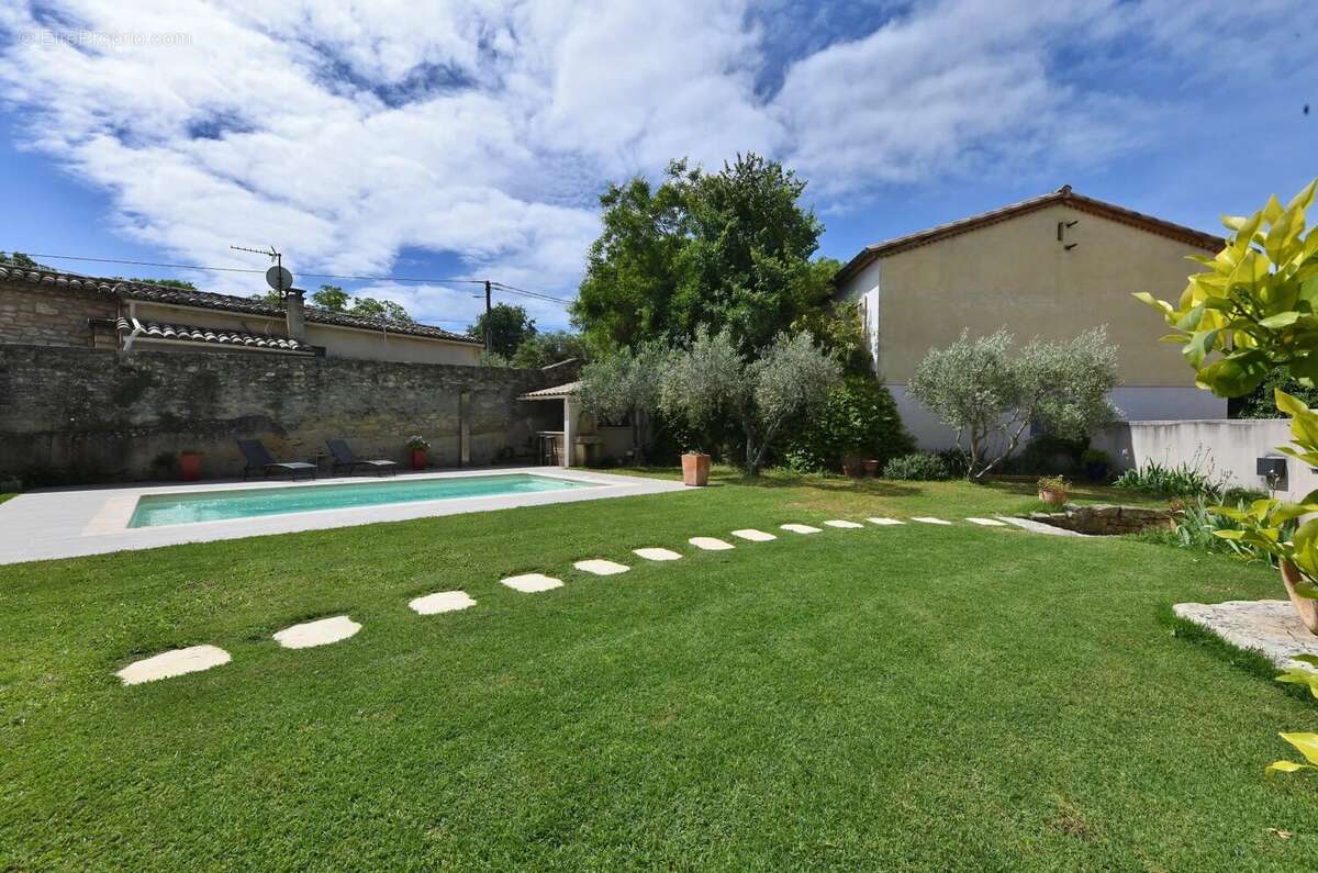 Maison à UZES