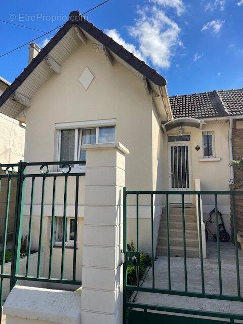 Maison à LE BOURGET