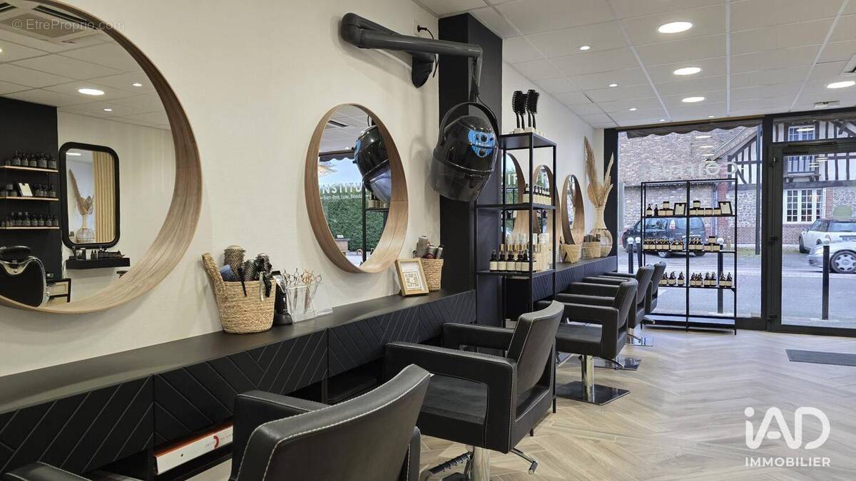 Photo 1 - Commerce à HEUDEBOUVILLE