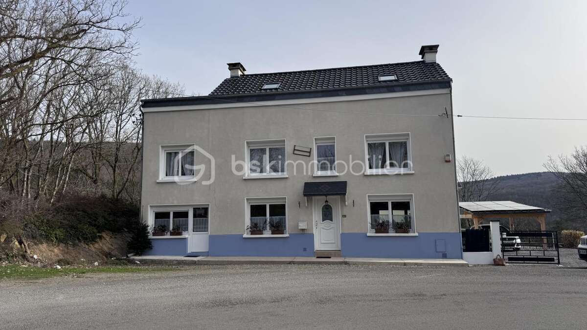 Maison à MONTHERME