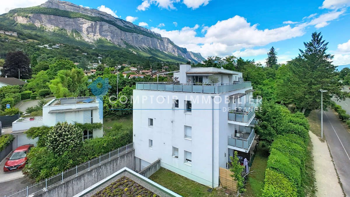 Appartement à MEYLAN