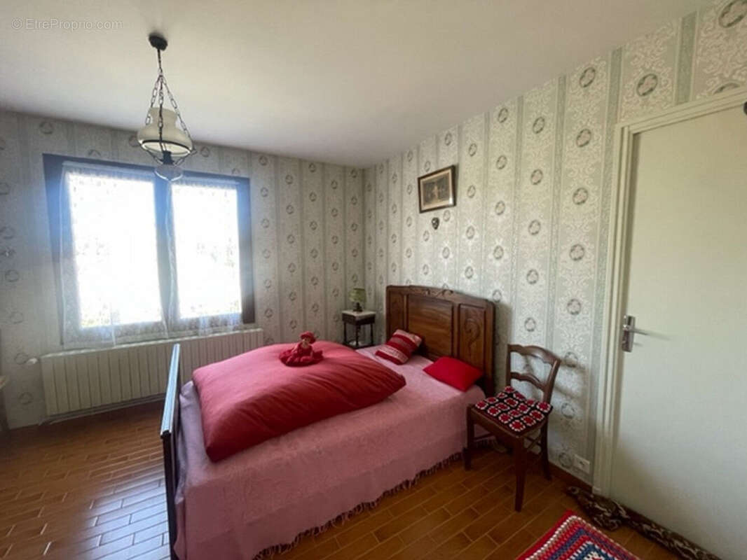 Maison à FERE-CHAMPENOISE