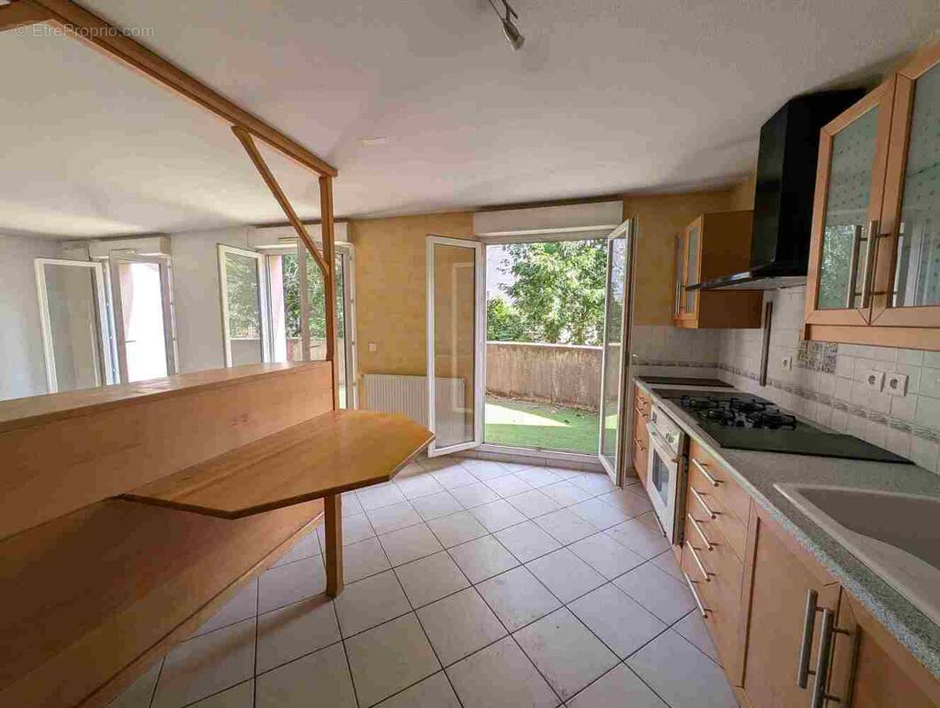 n°2 - Appartement à VILLEURBANNE